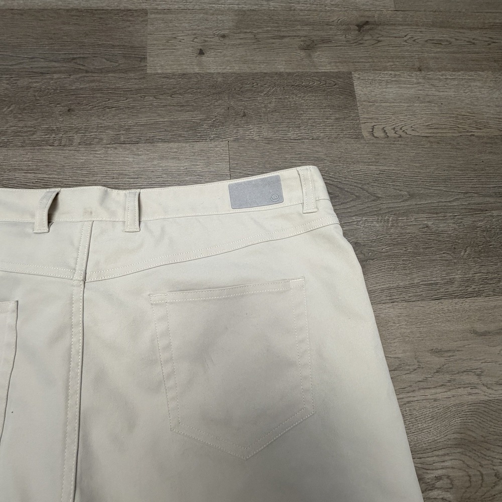Peter Millar EB66 Golf Pants Khaki 40x32 Gray Lightweight 5 Pocket Performance - Picture 7 of 15